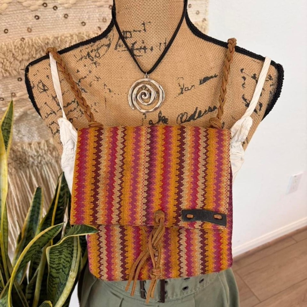 Artisan handmade Multicoloured woven crossbody bag with genuine leather straps